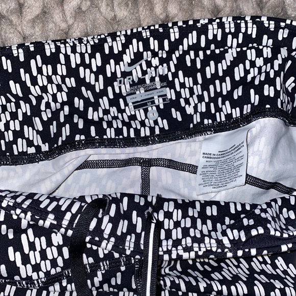 Nike workout leggings - Picture 3 of 3